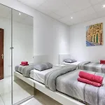 Stunning View, Seafront, 2bedroom Sliema