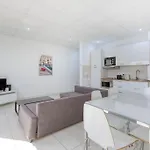 Stunning View, Seafront, 2bedroom Apartment