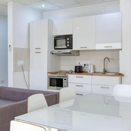 Stunning View, Seafront, 2bedroom *