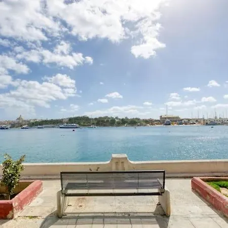 Apartament Stunning View, Seafront, 2bedroom Sliema