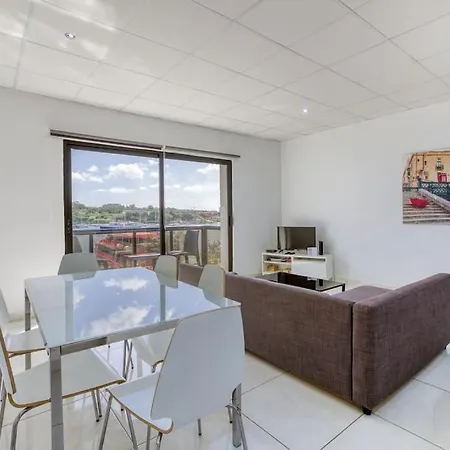 Stunning View, Seafront, 2bedroom *