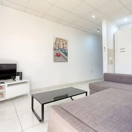 Stunning View, Seafront, 2bedroom Apartament *