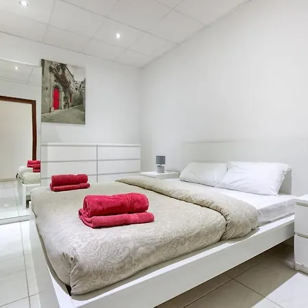 Stunning View, Seafront, 2bedroom *