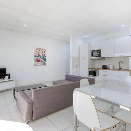 Stunning View, Seafront, 2bedroom Διαμέρισμα