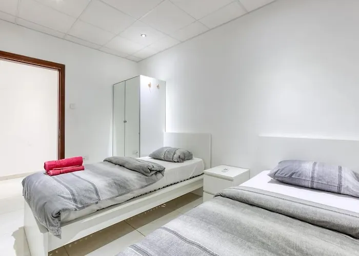 Stunning View, Seafront, 2bedroom Διαμέρισμα Σλιέμα