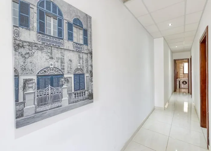 Stunning View, Seafront, 2bedroom Διαμέρισμα *