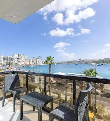 Stunning View, Seafront, 2bedroom Lejlighed *