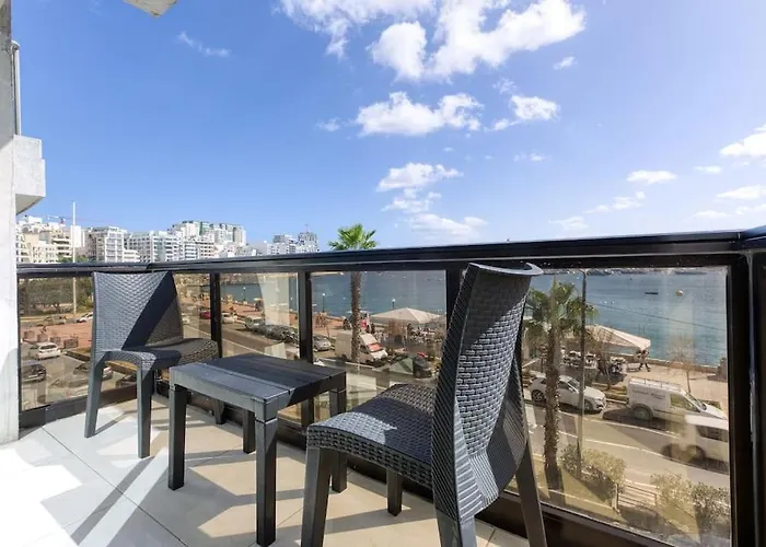 Stunning View, Seafront, 2bedroom Διαμέρισμα *