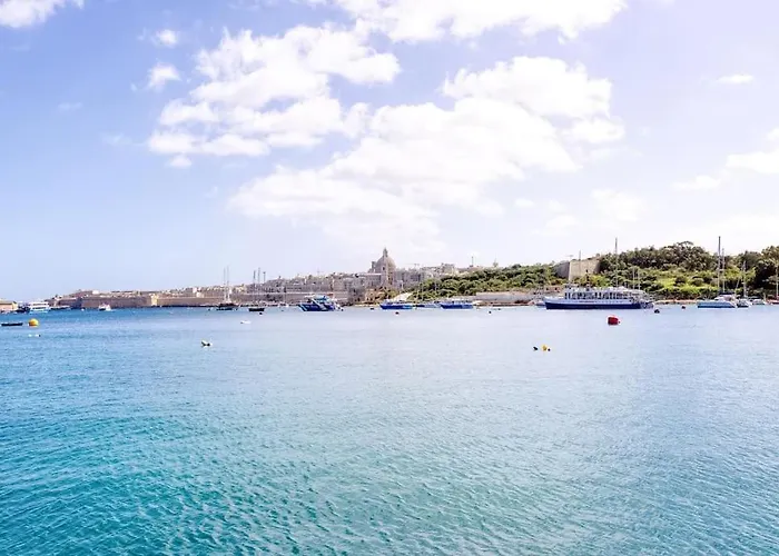 Stunning View, Seafront, 2bedroom Sliema